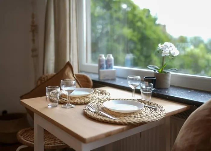 Boho Stil Mit Flussblick Nahe Stadtzentrum Apartamento